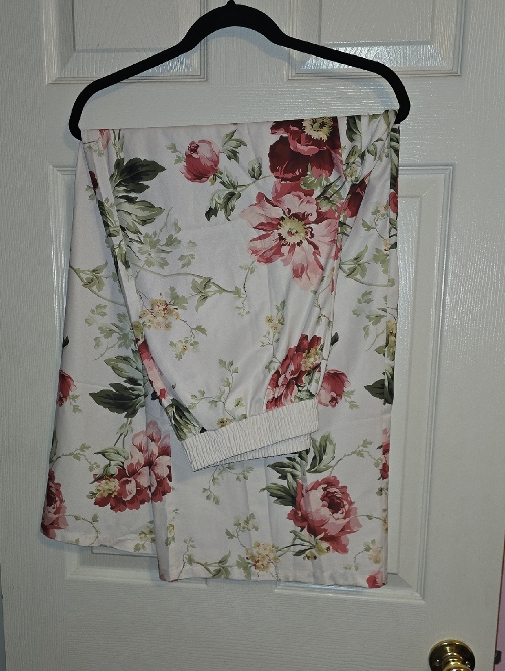 NWOT Wide Leg Floral Lounge Pants‎ - White with Pink & Green Bloom
